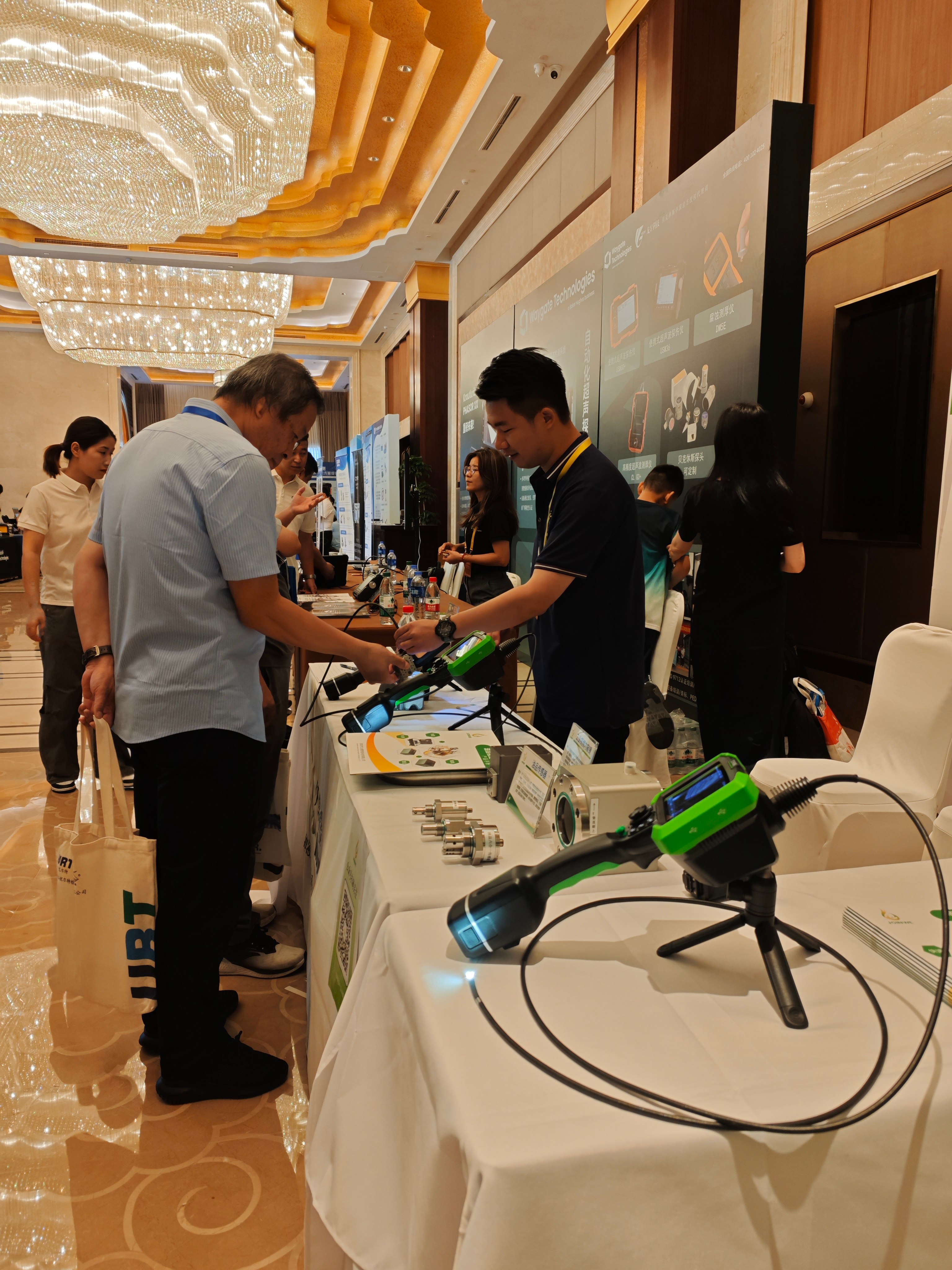 Introduce industrial endoscopes to the customers